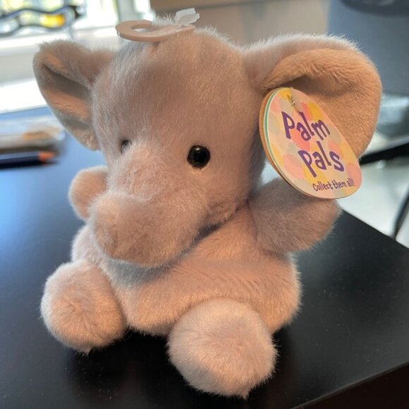 Stomps Elephant Palm Pals - Picture 2 of 8